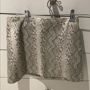 NWT HONEY PUNCH snakeskin mimi skirt size small